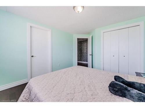 100 Acorn Way, Cambridge, ON - Indoor Photo Showing Bedroom