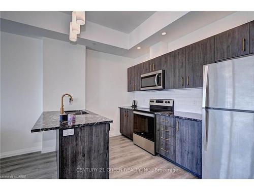 2712-108 Garment Street, Kitchener, ON - Indoor Photo Showing Kitchen