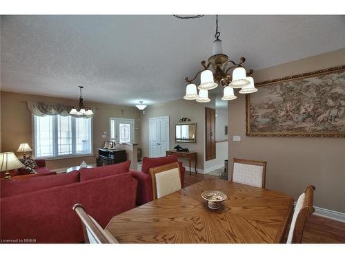 37 Tona Trail, Wasaga Beach, ON - Indoor Photo Showing Dining Room