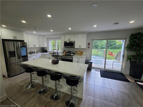 428 Beaumont Drive, Bracebridge, ON - Indoor Photo Showing Kitchen