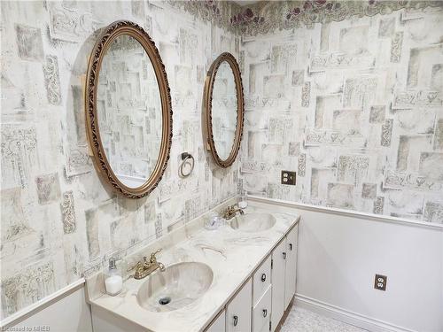 428 Beaumont Drive, Bracebridge, ON - Indoor Photo Showing Bathroom