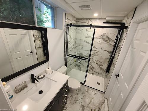 428 Beaumont Drive, Bracebridge, ON - Indoor Photo Showing Bathroom