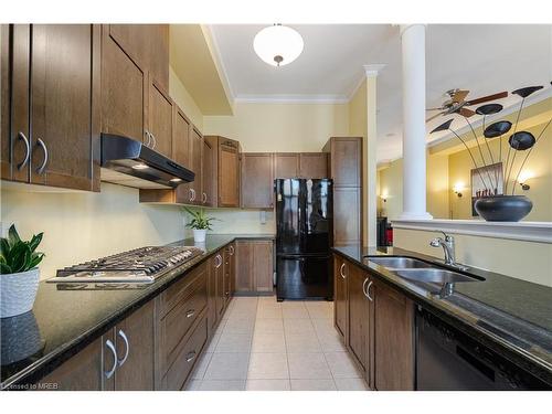5229 Preservation Circle, Mississauga, ON - Indoor Photo Showing Kitchen With Double Sink