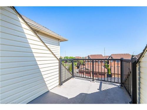 5229 Preservation Circle, Mississauga, ON - Outdoor With Balcony With Exterior