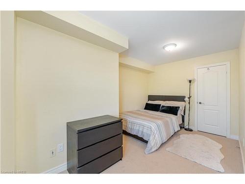 5229 Preservation Circle, Mississauga, ON - Indoor Photo Showing Bedroom