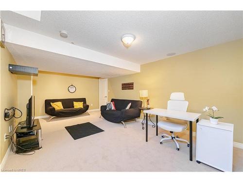 5229 Preservation Circle, Mississauga, ON - Indoor Photo Showing Other Room