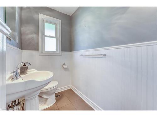 232 Patrice Drive, Windsor, ON - Indoor Photo Showing Bathroom