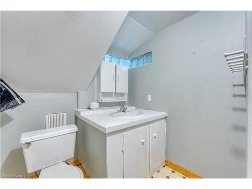 232 Patrice Drive, Windsor, ON - Indoor Photo Showing Bathroom