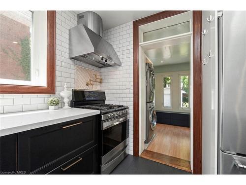 24 Ellen Street, Brampton, ON - Indoor Photo Showing Kitchen