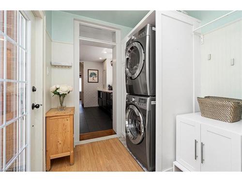 24 Ellen Street, Brampton, ON - Indoor Photo Showing Laundry Room