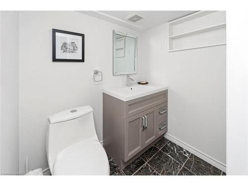 24 Ellen Street, Brampton, ON - Indoor Photo Showing Bathroom