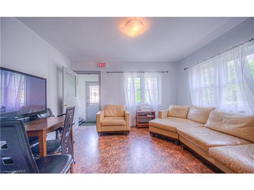 11 Mcdougall Road N, Waterloo, ON - Indoor Photo Showing Living Room