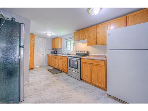 11 Mcdougall Road N, Waterloo, ON - Indoor Photo Showing Kitchen