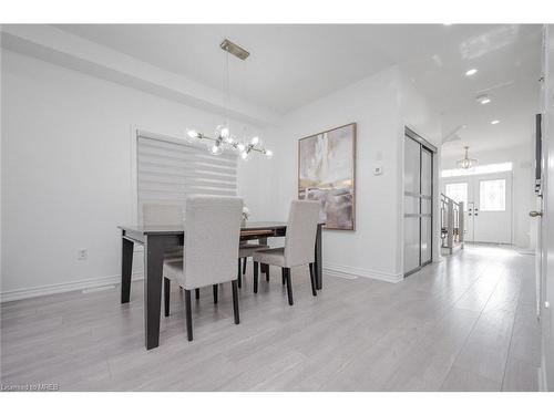 36 Tidemore Heights, Hamilton, ON - Indoor Photo Showing Dining Room