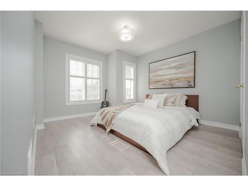 36 Tidemore Heights, Hamilton, ON - Indoor Photo Showing Bedroom