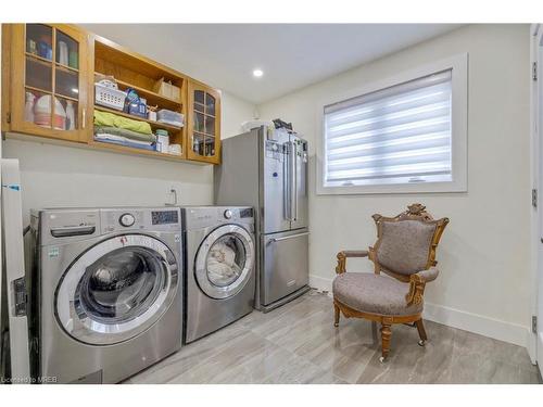 107 Kennedy Avenue, Hamilton, ON - Indoor Photo Showing Laundry Room