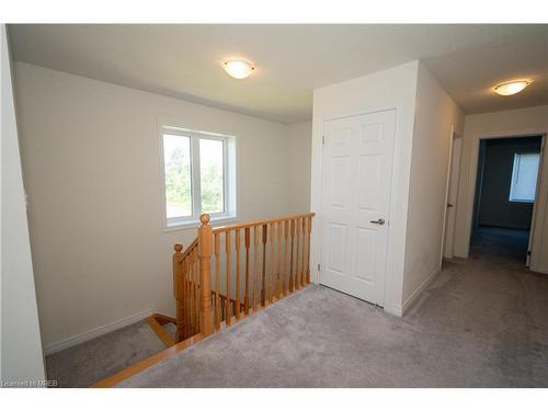 1-166 Deerpath Drive, Guelph, ON - Indoor Photo Showing Other Room