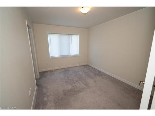 1-166 Deerpath Drive, Guelph, ON - Indoor Photo Showing Other Room