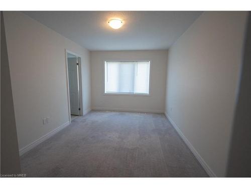 1-166 Deerpath Drive, Guelph, ON - Indoor Photo Showing Other Room