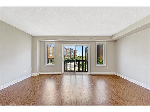 21 Axelrod Avenue, Brampton, ON - Indoor Photo Showing Living Room