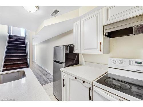 21 Axelrod Avenue, Brampton, ON - Indoor Photo Showing Kitchen