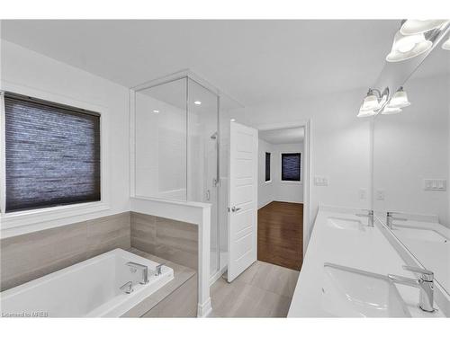 16 Clute Springs Court, Brampton, ON - Indoor Photo Showing Bathroom