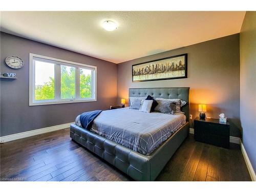 52 Crafter Crescent, Stoney Creek, ON - Indoor Photo Showing Bedroom