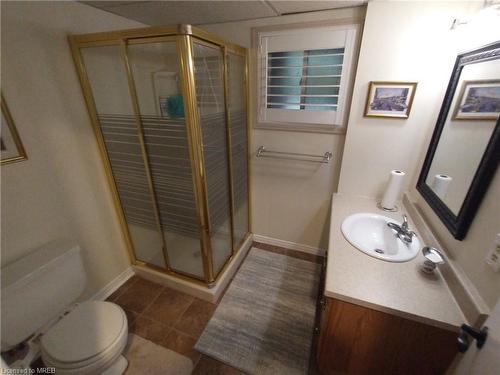 7 Canora Court, Welland, ON - Indoor Photo Showing Bathroom