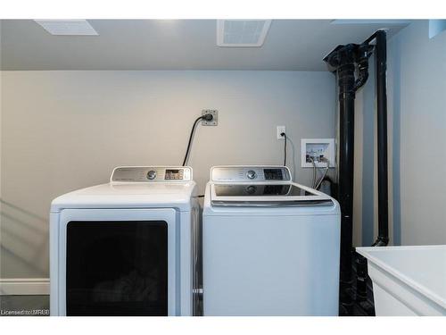 216 Brunswick Crescent, London, ON - Indoor Photo Showing Laundry Room
