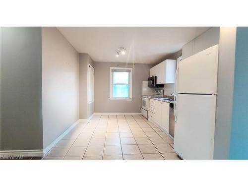 55 Sherwood Avenue, Kitchener, ON - Indoor Photo Showing Kitchen