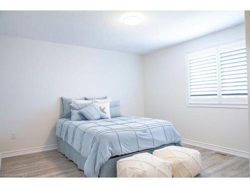 118 Colbeck Drive, Welland, ON - Indoor Photo Showing Bedroom