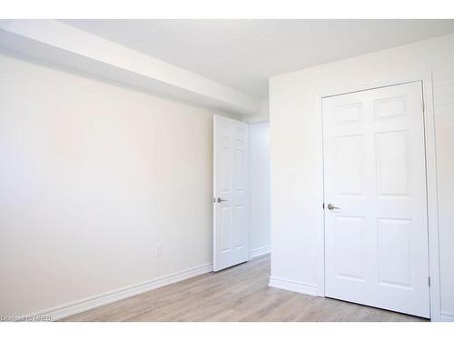 118 Colbeck Drive, Welland, ON - Indoor Photo Showing Other Room