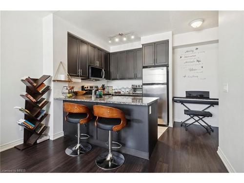 1512-9245 Jane Street, Maple, ON - Indoor Photo Showing Kitchen With Upgraded Kitchen