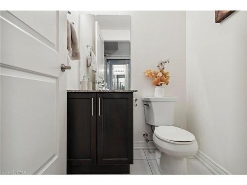 1512-9245 Jane Street, Maple, ON - Indoor Photo Showing Bathroom