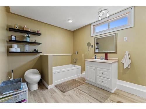 813 Port Maitland Road, Haldimand County, ON - Indoor Photo Showing Bathroom