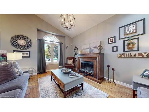 1 Fuller Drive, Caledonia, ON - Indoor Photo Showing Living Room With Fireplace