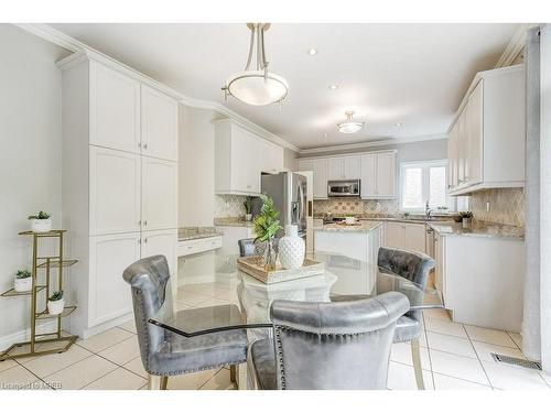 3303 Fox Run Circle, Oakville, ON - Indoor Photo Showing Dining Room