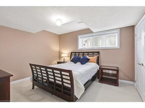 58 Waterview Road, Wasaga Beach, ON - Indoor Photo Showing Bedroom