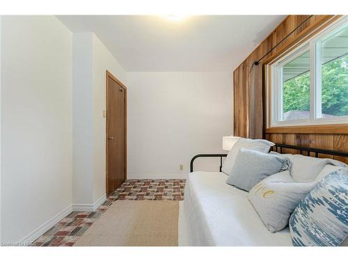 68 Albemarle Street, Brantford, ON - Indoor Photo Showing Bedroom