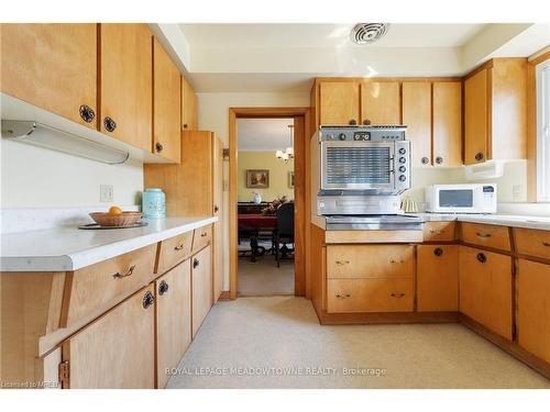 7762 Creditview Road, Brampton, ON - Indoor Photo Showing Kitchen