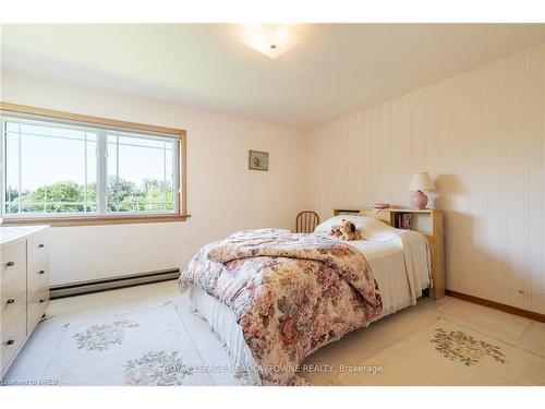 7762 Creditview Road, Brampton, ON - Indoor Photo Showing Bedroom