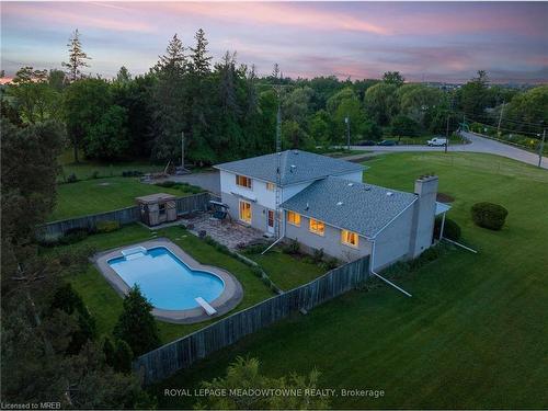 7762 Creditview Road, Brampton, ON - Outdoor With In Ground Pool With Backyard