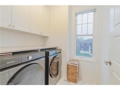 3 Milt Schmidt Street, Kitchener, ON - Indoor Photo Showing Laundry Room