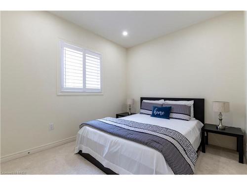 116 Skinner Road, Hamilton, ON - Indoor Photo Showing Bedroom