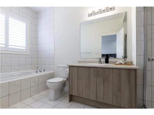 116 Skinner Road, Hamilton, ON - Indoor Photo Showing Bathroom