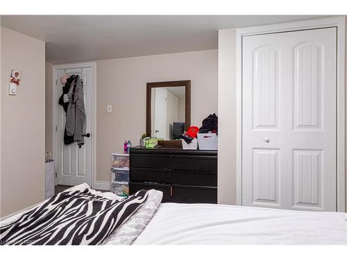 758 Victoria Street, Kingston, ON - Indoor Photo Showing Bedroom