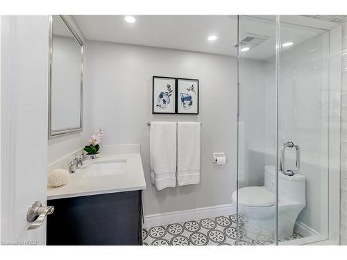 3003-3650 Kaneff Crescent, Mississauga, ON - Indoor Photo Showing Bathroom
