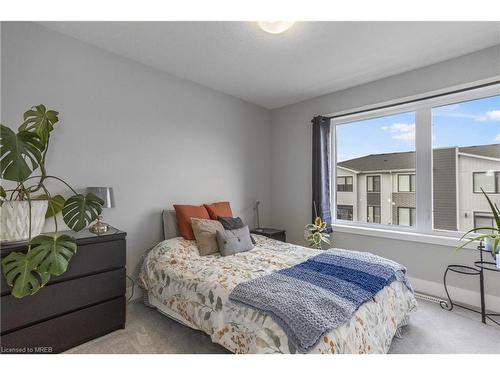 16-177 Edgevalley Road, London, ON - Indoor Photo Showing Bedroom