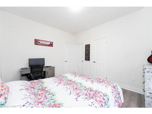 3 Grierson Trail, Waterdown, ON - Indoor Photo Showing Laundry Room