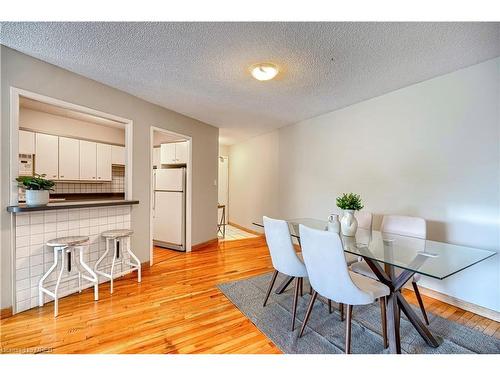 207-2665 Windwood Drive, Mississauga, ON - Indoor Photo Showing Dining Room